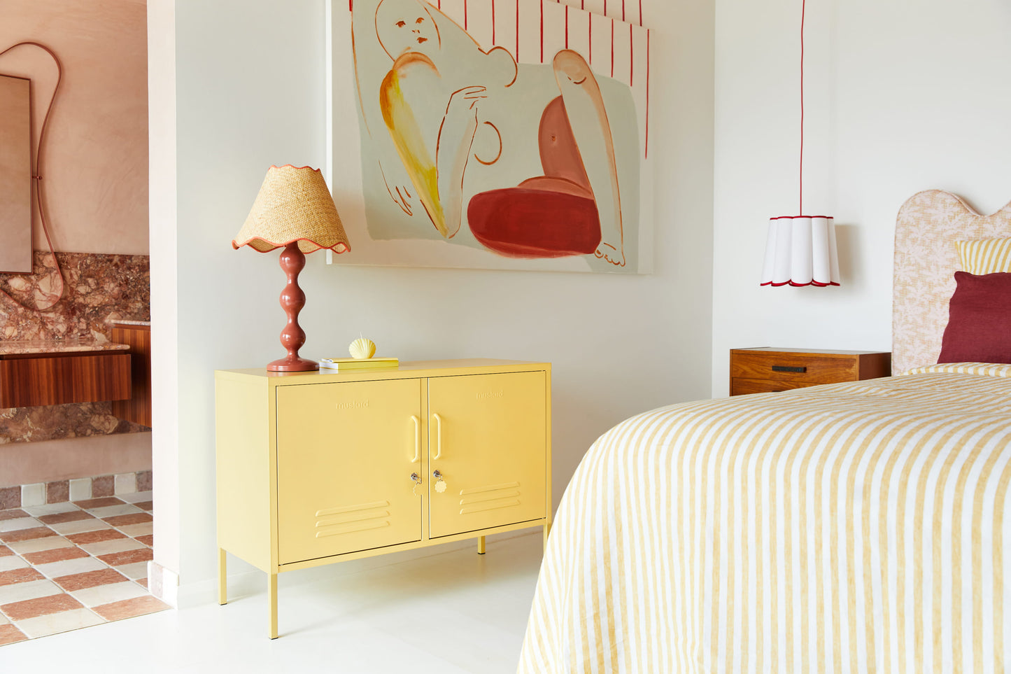 Mustard Made The Lowdown