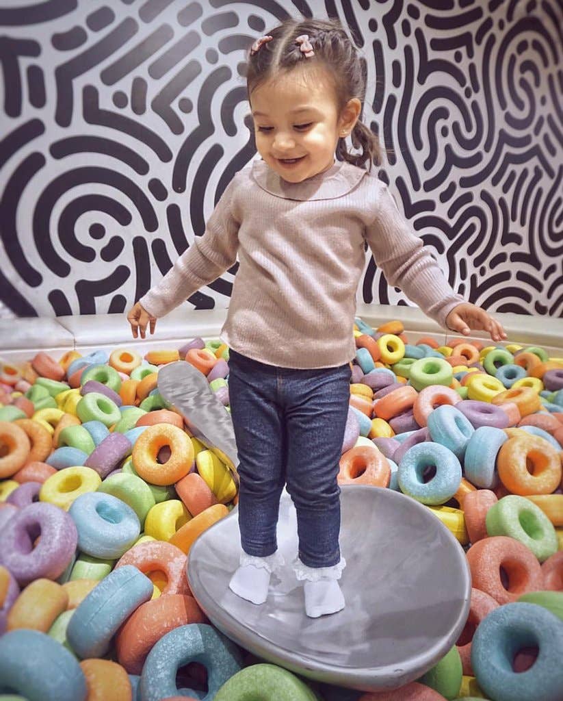 Purple Tulips- 5 Tiny Tuxedo Bows on Snap Clips